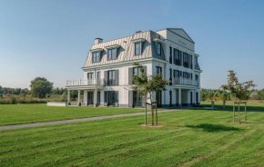 Beautiful Apartment In Kamperland With Wifi